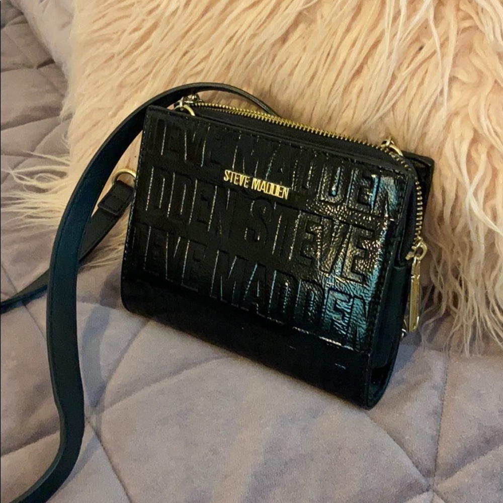 Steve Madden black crossbody bag